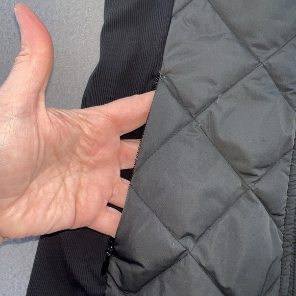 Lululemon Vest Women's Small Fluff Off Down Black Full Zip - Picture 2 of 8